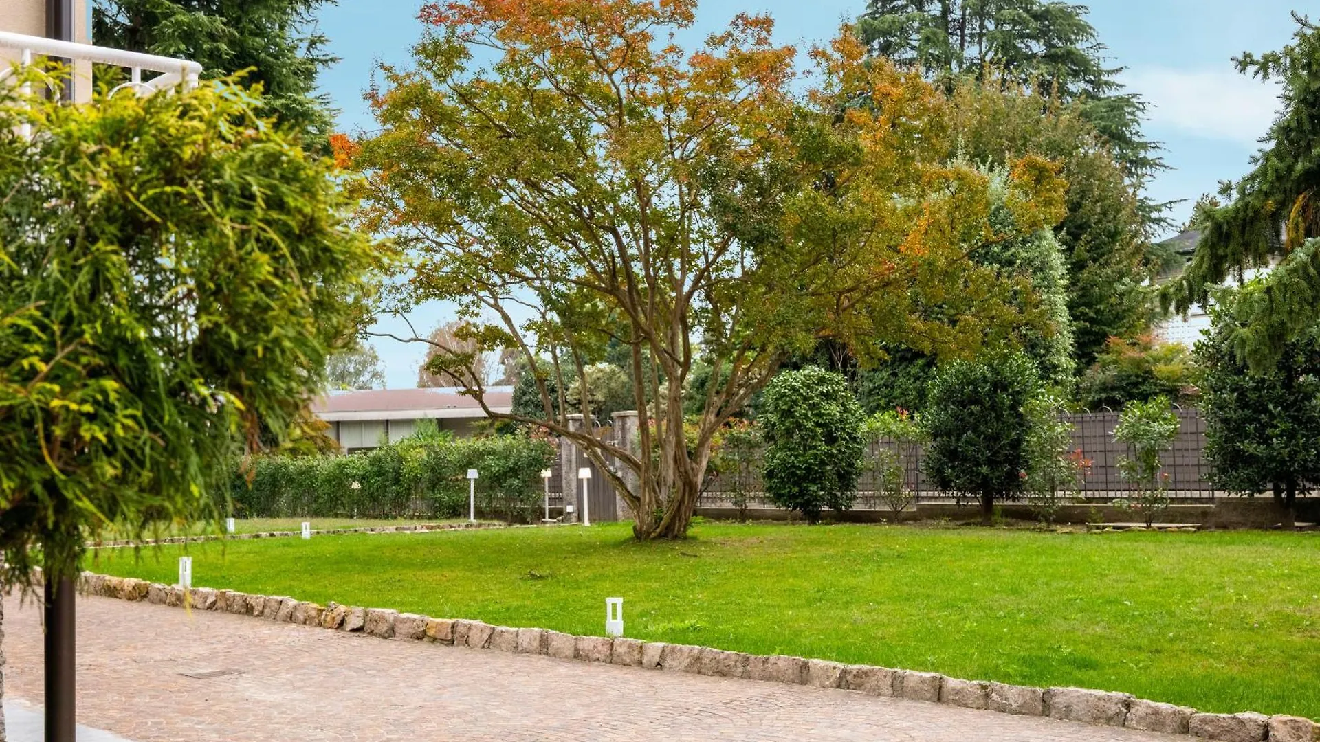 فندق مبيت وإفطار سوما لومباردو Villa Marchese Lake Maggiore إيطاليا