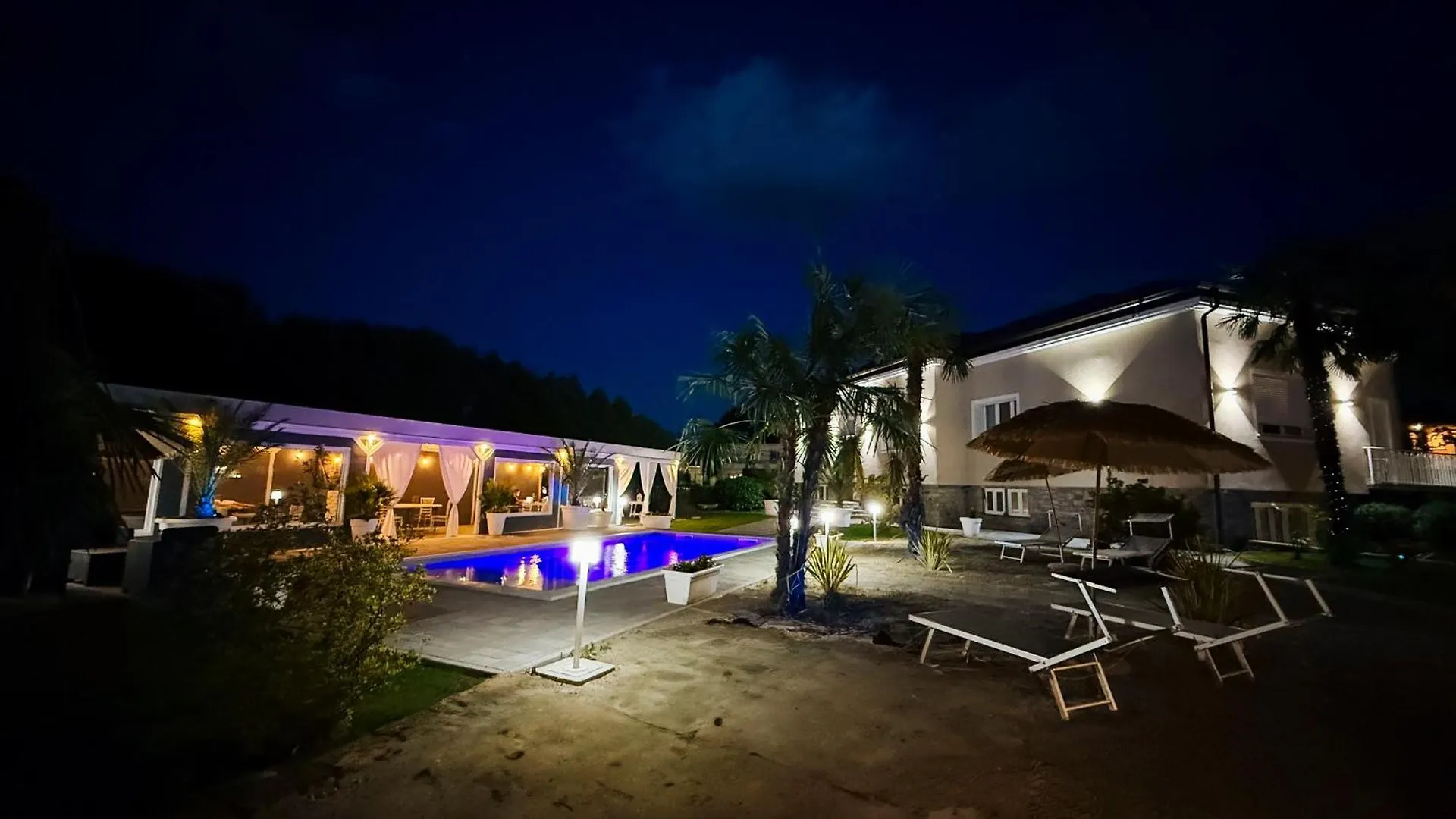 فندق مبيت وإفطار سوما لومباردو Villa Marchese Lake Maggiore