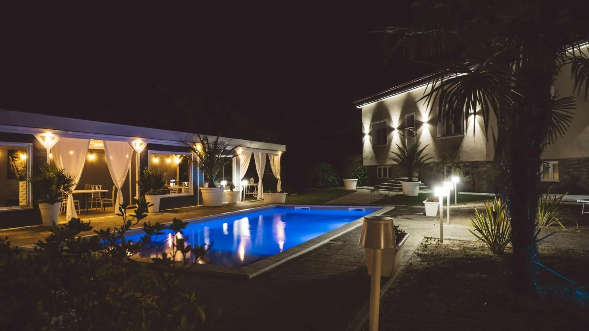 سوما لومباردو Villa Marchese Lake Maggiore فندق مبيت وإفطار سوما لومباردو